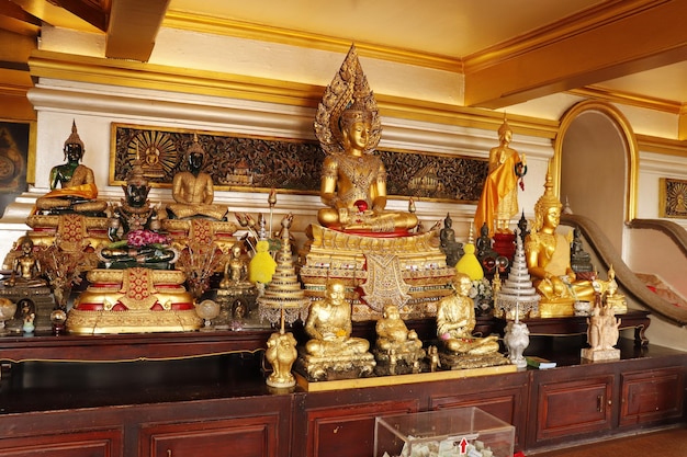 Une belle vue sur le Golden Mount Temple situé à Bangkok en Thaïlande