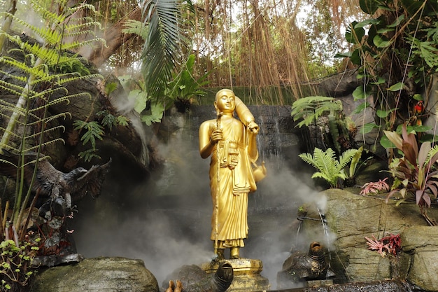 Une belle vue sur le Golden Mount Temple situé à Bangkok en Thaïlande