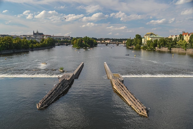 belle vue d'en haut de la rivière Vltava à Prague