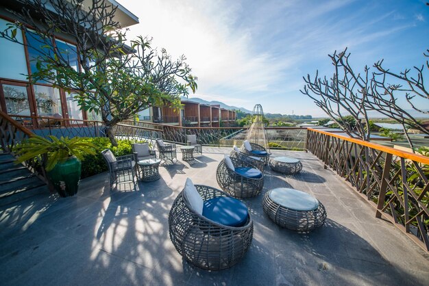 Une belle vue sur l'hôtel de villégiature du lac Inle au Myanmar