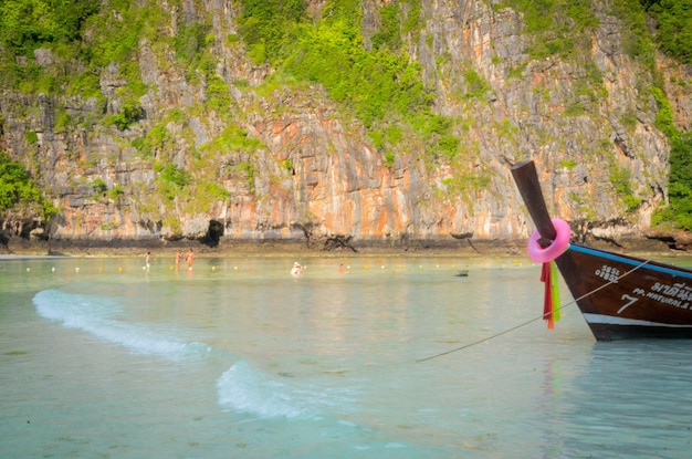 Photo une belle vue sur l'île de phi phi située en thaïlande