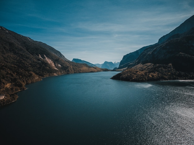 Une belle vue sur le lac du molveno