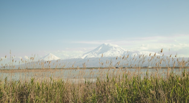 Belle vue. Montagnes Ararat d'Arménie