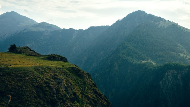 Belle vue sur les montagnes du Caucase