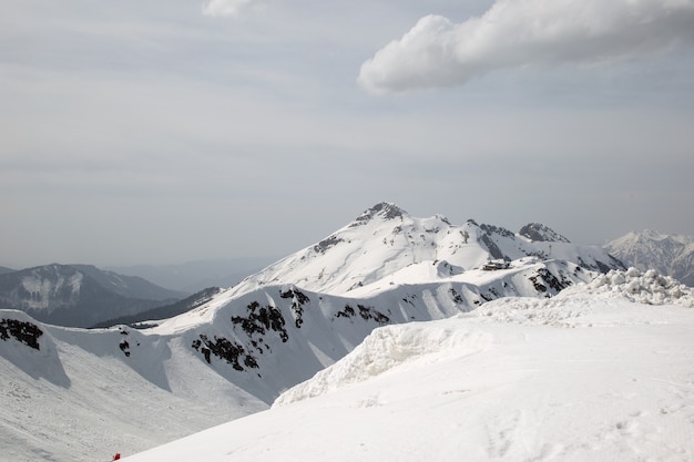 Belle Vue Sur Les Montagnes Enneigées