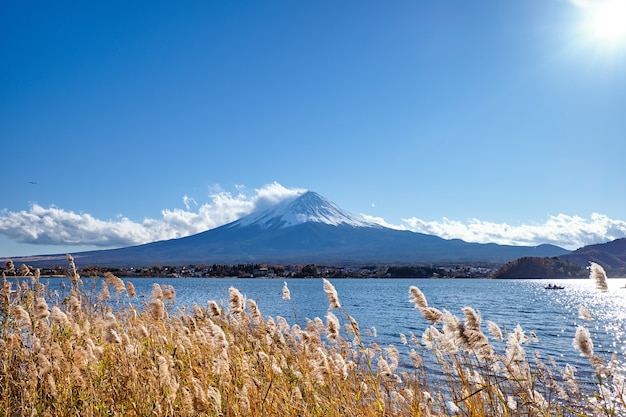 Belle vue Mt.Fuji avec neige recouverte