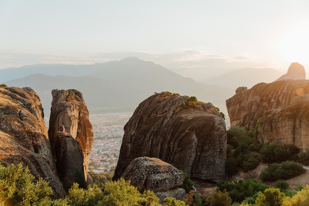 Belle vue panoramique sur les montagnes. Monastères dans les météores, Grèce