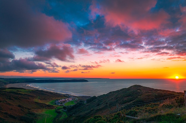 Belle vue panoramique sur Te Mata Peak Hawkes Bay Central Otago en Nouvelle-Zélande au coucher du soleil