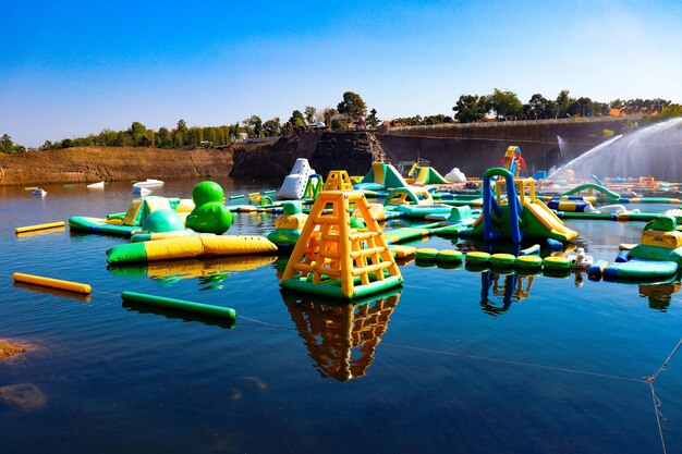 Une belle vue sur le parc aquatique du Grand Canyon situé à Chiang Mai en Thaïlande