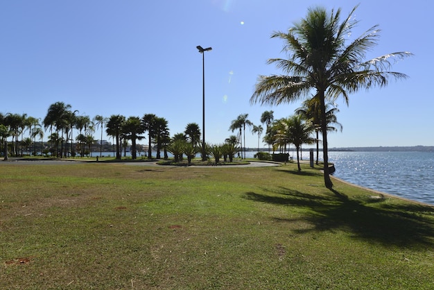 Une belle vue sur le parc Pontao do Lago Sul situé à Brasilia, capitale du Brésil