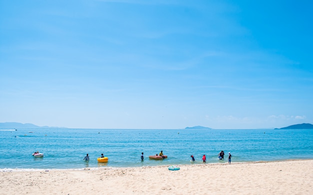 Photo belle vue sur le paysage marin de la plage de sinji myeongsasimni, wando, corée du sud.