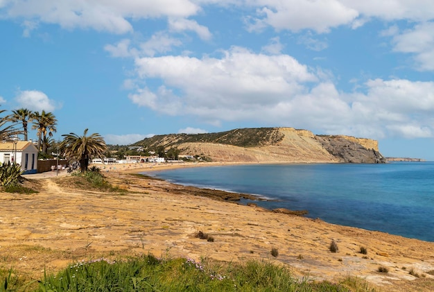 Belle vue sur la plage de Luz dans la région de Lagos