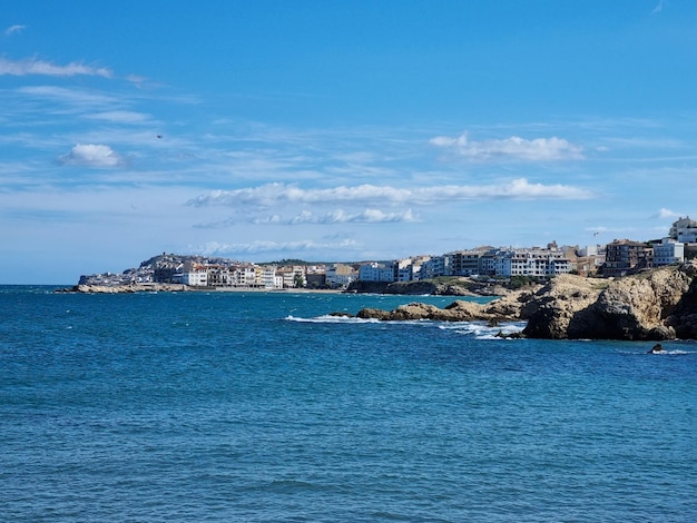 Belle vue sur la rive de Stadje L'Escala en Espagne