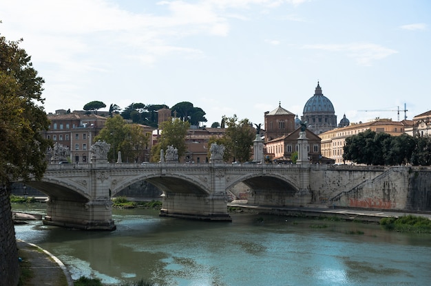 Belle vue sur la Rome italienne en été