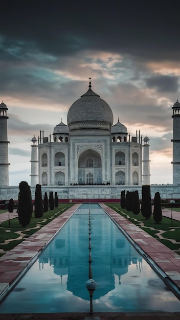 Belle vue sur le Taj Mahal pendant la journée avec sombre