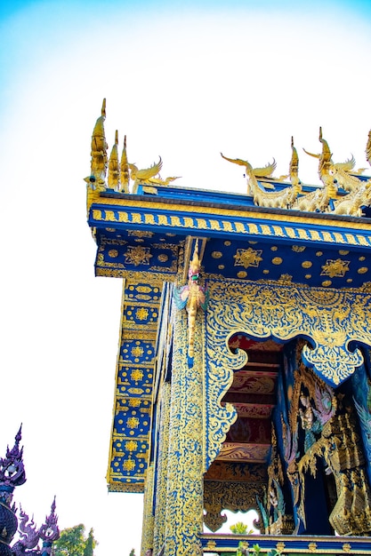 Une belle vue sur le Temple Bleu situé à Chiang Rai Thialand