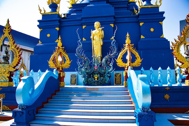 Une belle vue sur le Temple Bleu situé à Chiang Rai Thialand