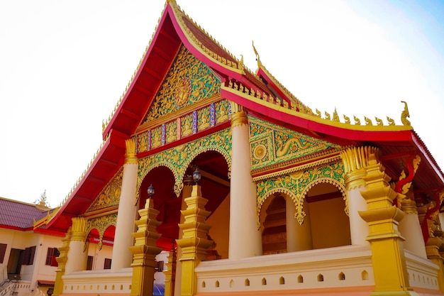 Une belle vue sur le temple bouddhiste situé à Vientiane au Laos