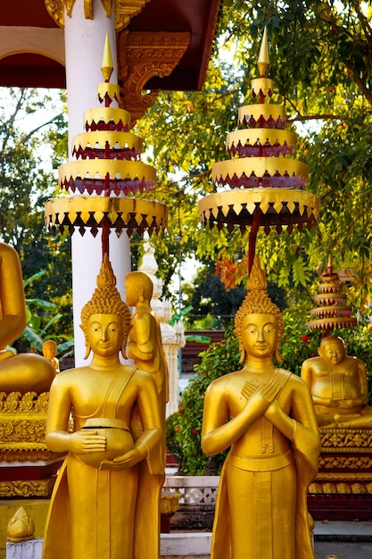 Une belle vue sur le temple bouddhiste situé à Vientiane au Laos