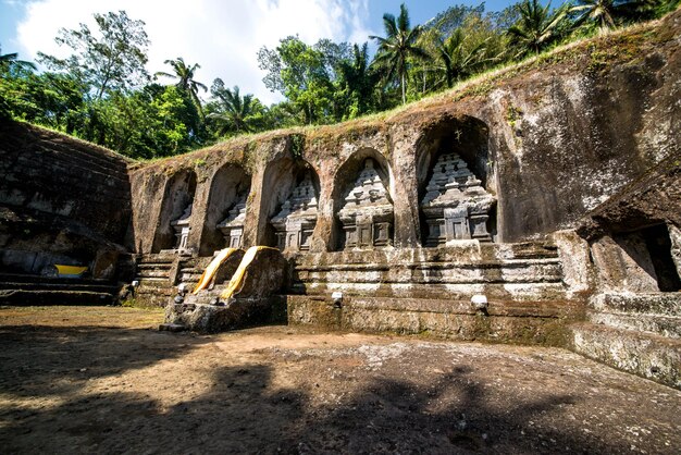 Une belle vue sur le temple Gunung Kawi situé à Bali Indonésie