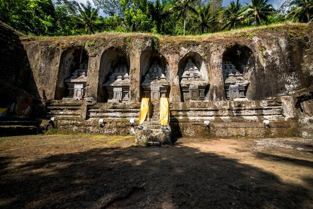 Une belle vue sur le temple Gunung Kawi situé à Bali Indonésie