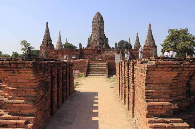 Une belle vue sur le temple Wat Chaiwatthanaram situé à Ayutthaya en Thaïlande