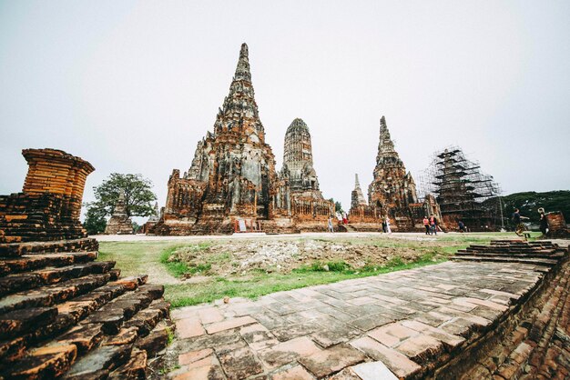 Une belle vue sur le temple Wat Chaiwatthanaram situé à Ayutthaya en Thaïlande