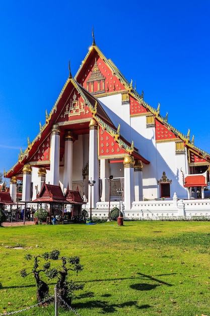 Une belle vue sur le temple Wat Phra Si Sanphet situé à Ayutthaya en Thaïlande