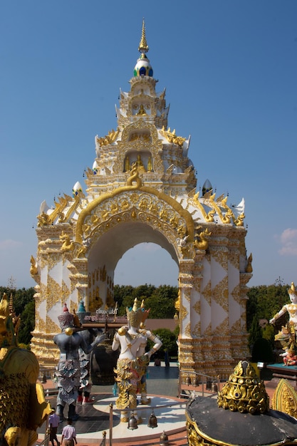 Une belle vue sur le temple Wat Saeng Kaeo situé à Chiang Rai en Thaïlande