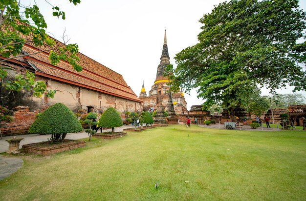 Une belle vue sur le temple Wat Yai Chai Mongkhon situé à Ayutthaya en Thaïlande