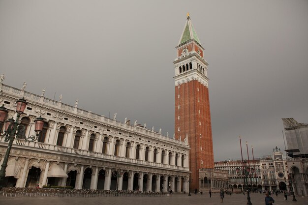 belle vue de la ville sur les eaux de Ventia en Italie