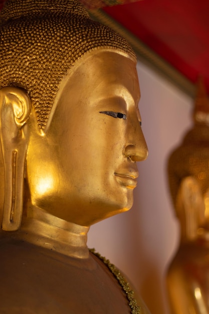 Une belle vue sur Wat Pho le temple du bouddha couché situé à Bangkok en Thaïlande