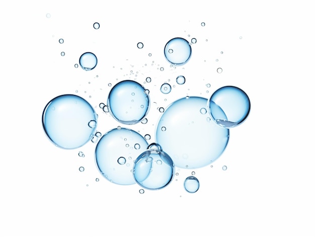 De belles éclaboussures d'eau réalistes isolées sur fond blanc
