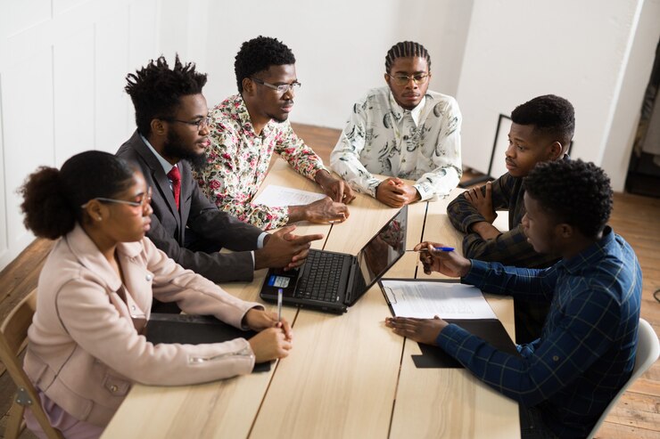 Photo belles jeunes afro-américains au bureau