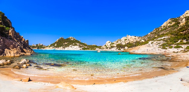 Belles plages de la Sardaigne