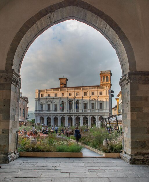 Bergame Italie Septembre 2018 Vieille ville dans une ville de grande hauteur transformée en jardin botanique pour les maîtres du paysage