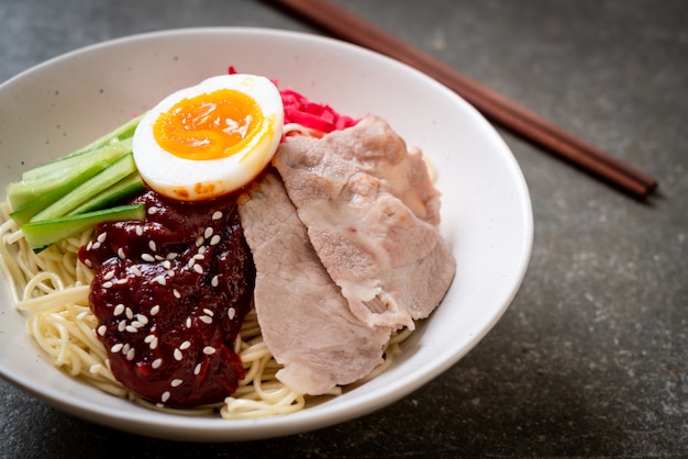 bibim naengmyeon - nouilles froides coréennes