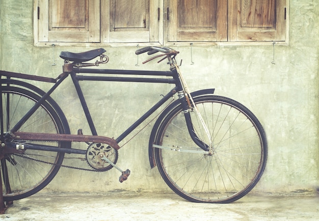 Bicyclette vintage dans le café, effet d&#39;instaget du film