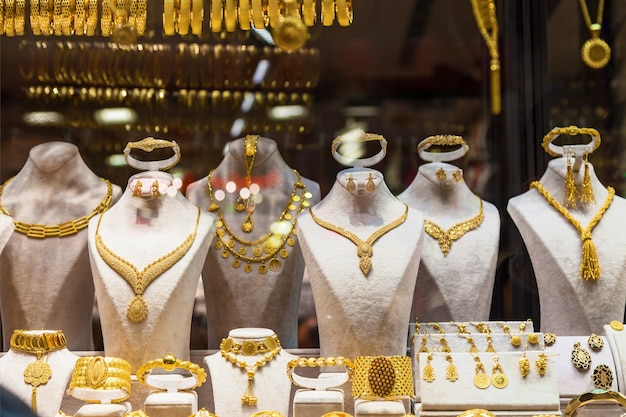 Bijoux en or disposés dans un magasin du Grand Bazar, Istanbul