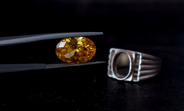 bijoux saphir jaune