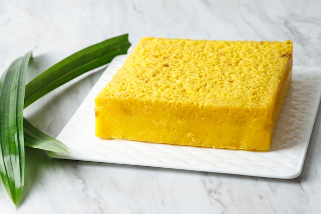 Bika Ambon Full Square Yellow Honeycomb Cake Populaire de Medan Indonésie