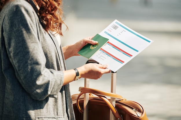 Billet d'avion de contrôle des passagers