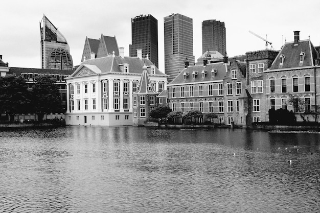 Le Binnenhof de La Haye avec le Hofvijver