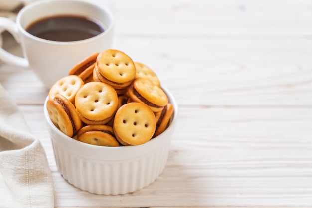 biscuit à la confiture d&#39;ananas