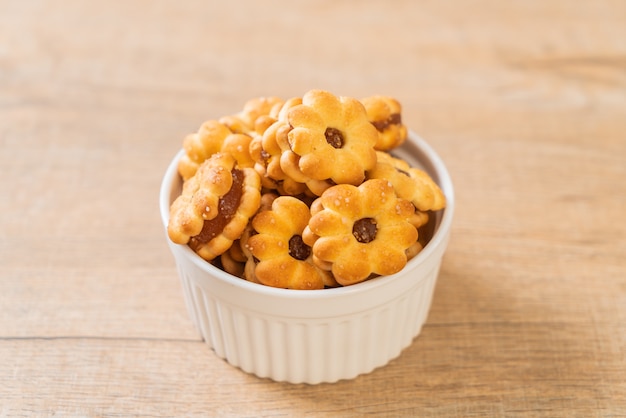 biscuit à la confiture d&#39;ananas