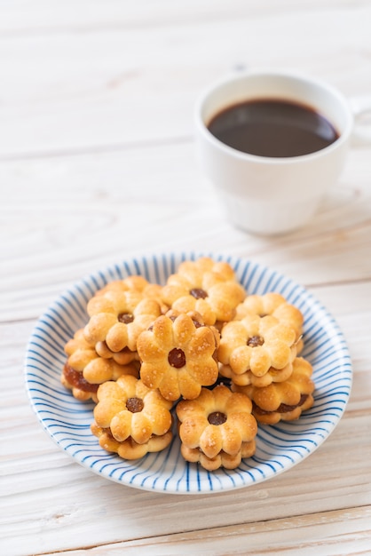 biscuit à la confiture d&#39;ananas