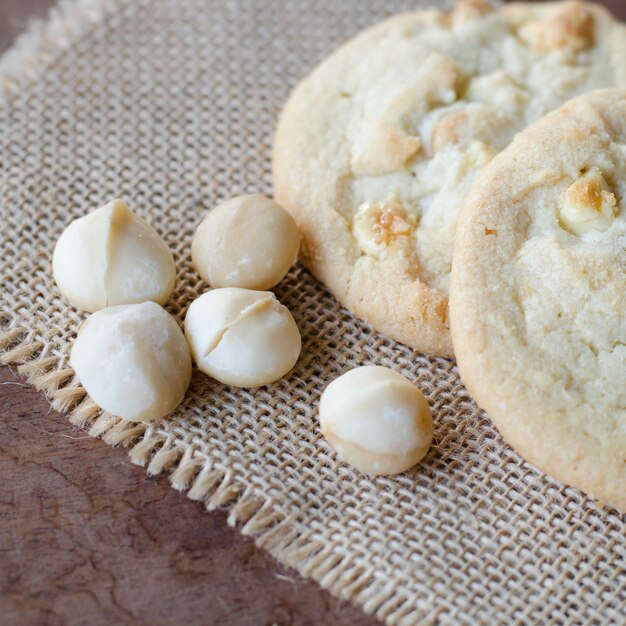 Biscuit macadamia au chocolat blanc et noix de macadamia