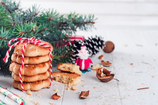 Biscuit de Noël fait maison avec décoration