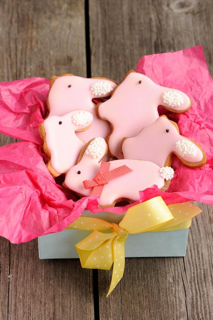 Biscuit de pain d'épice fait maison de Pâques