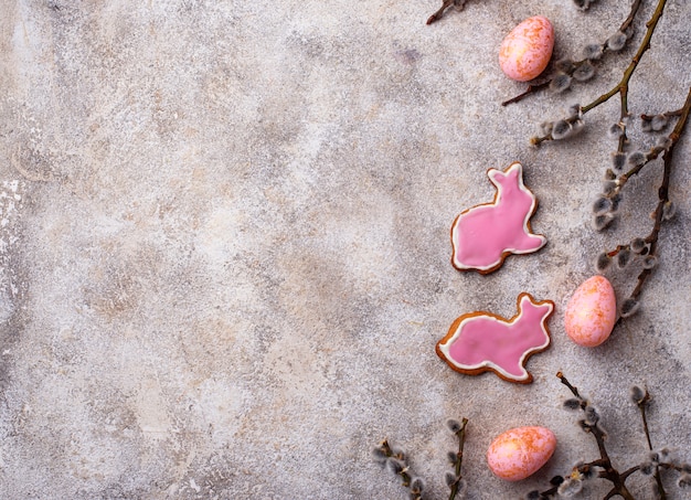 Biscuit de Pâques en forme de lapin et de mouton